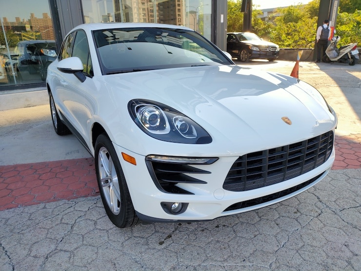 2017-Porsche-Macan